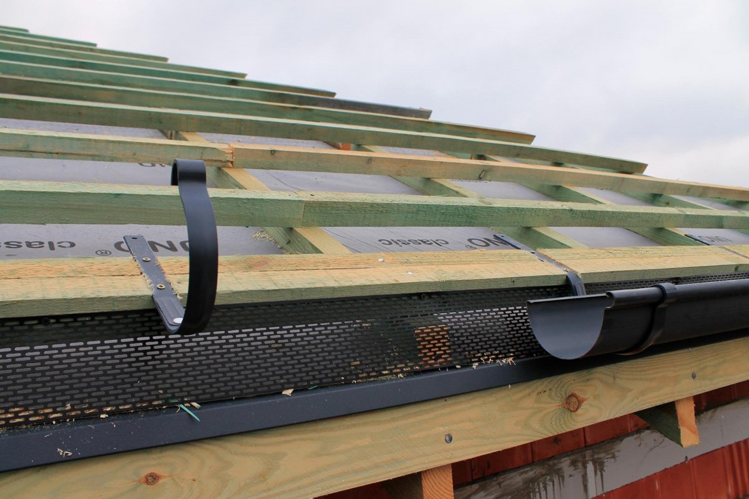 Лента вентиляционная карнизная 100мм*5м