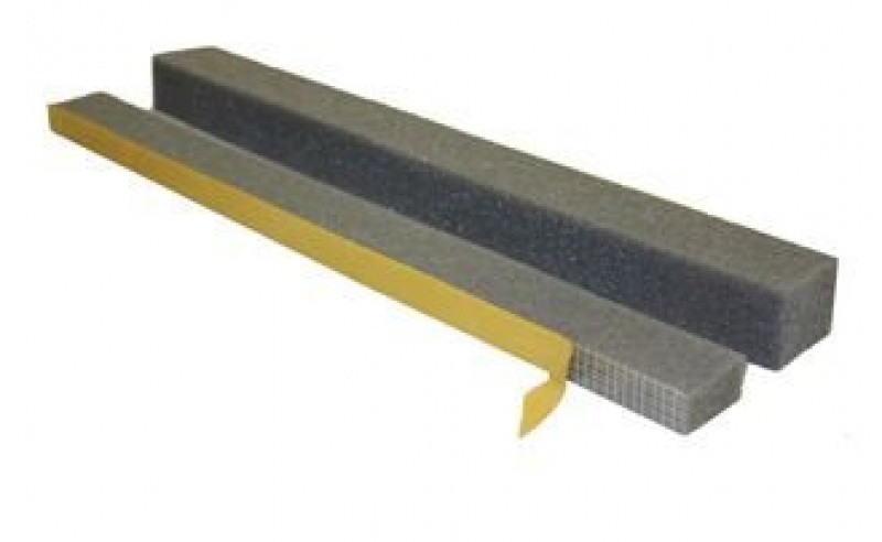 Уплотнитель универсальный самоклеющийся х 2000